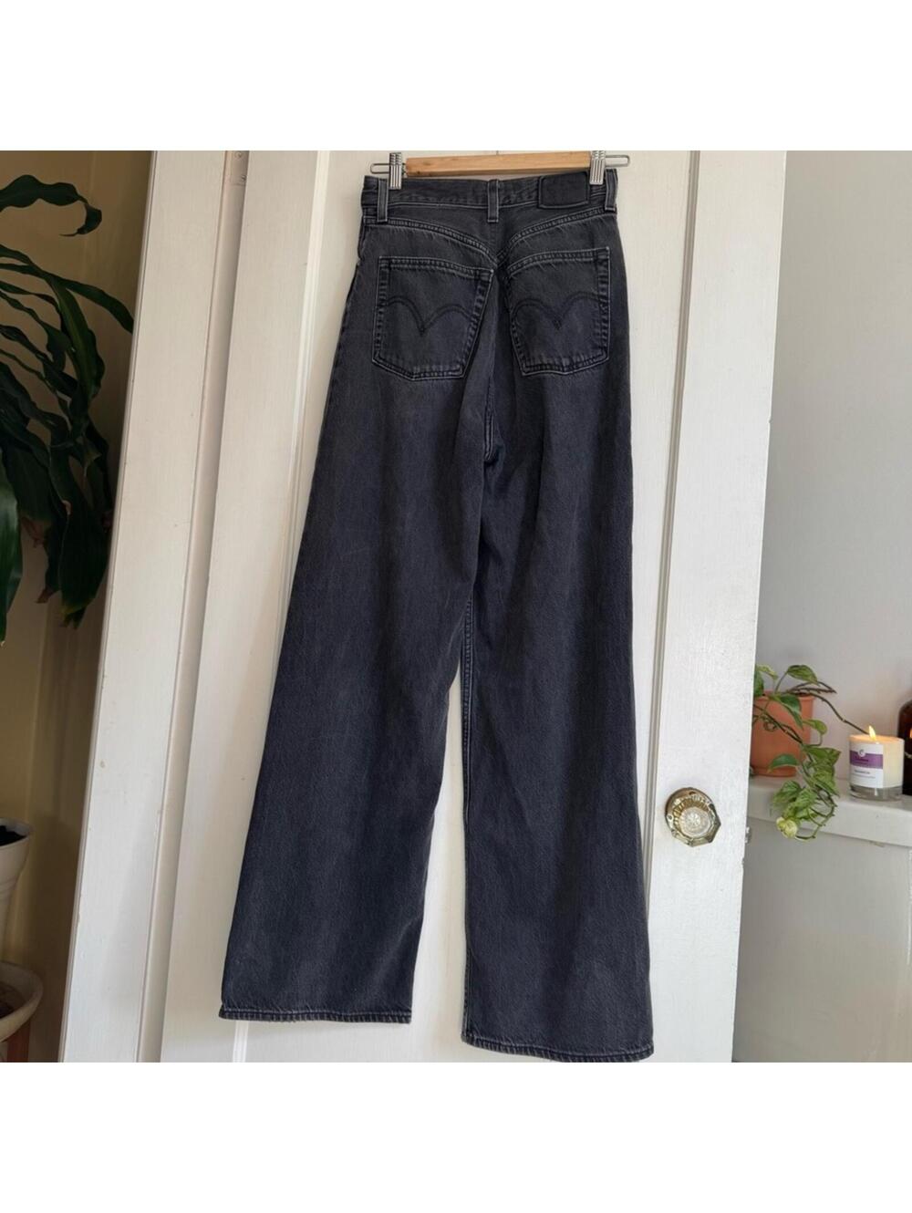 Levi’s High Loose Denim Jeans - Picture 4 of 6